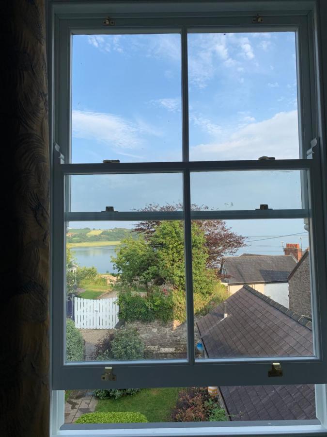 Dylan Thomas Sea View Bed & Breakfast Laugharne Luaran gambar