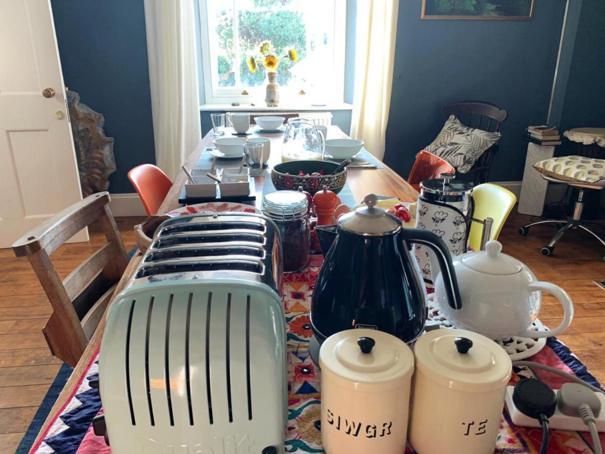 Dylan Thomas Sea View Bed & Breakfast Laugharne Luaran gambar