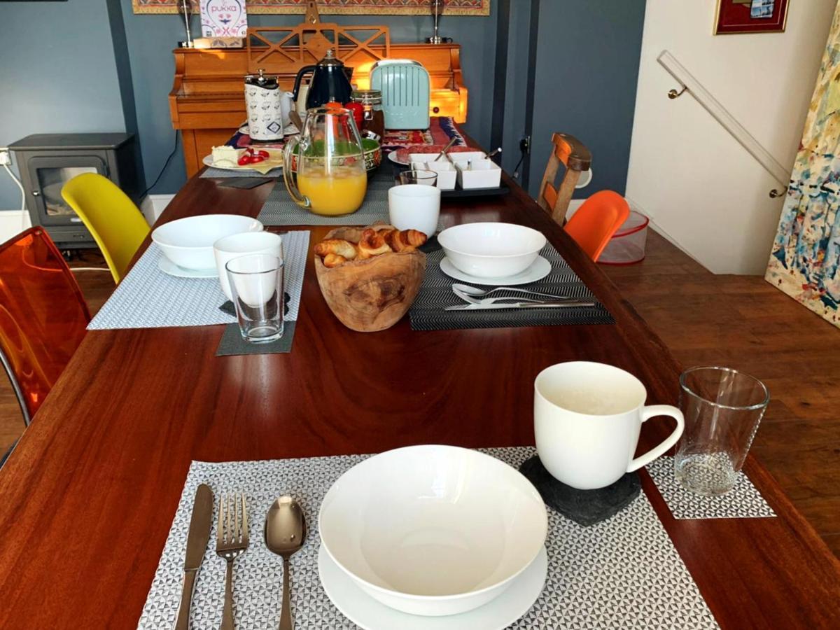 Dylan Thomas Sea View Bed & Breakfast Laugharne Luaran gambar